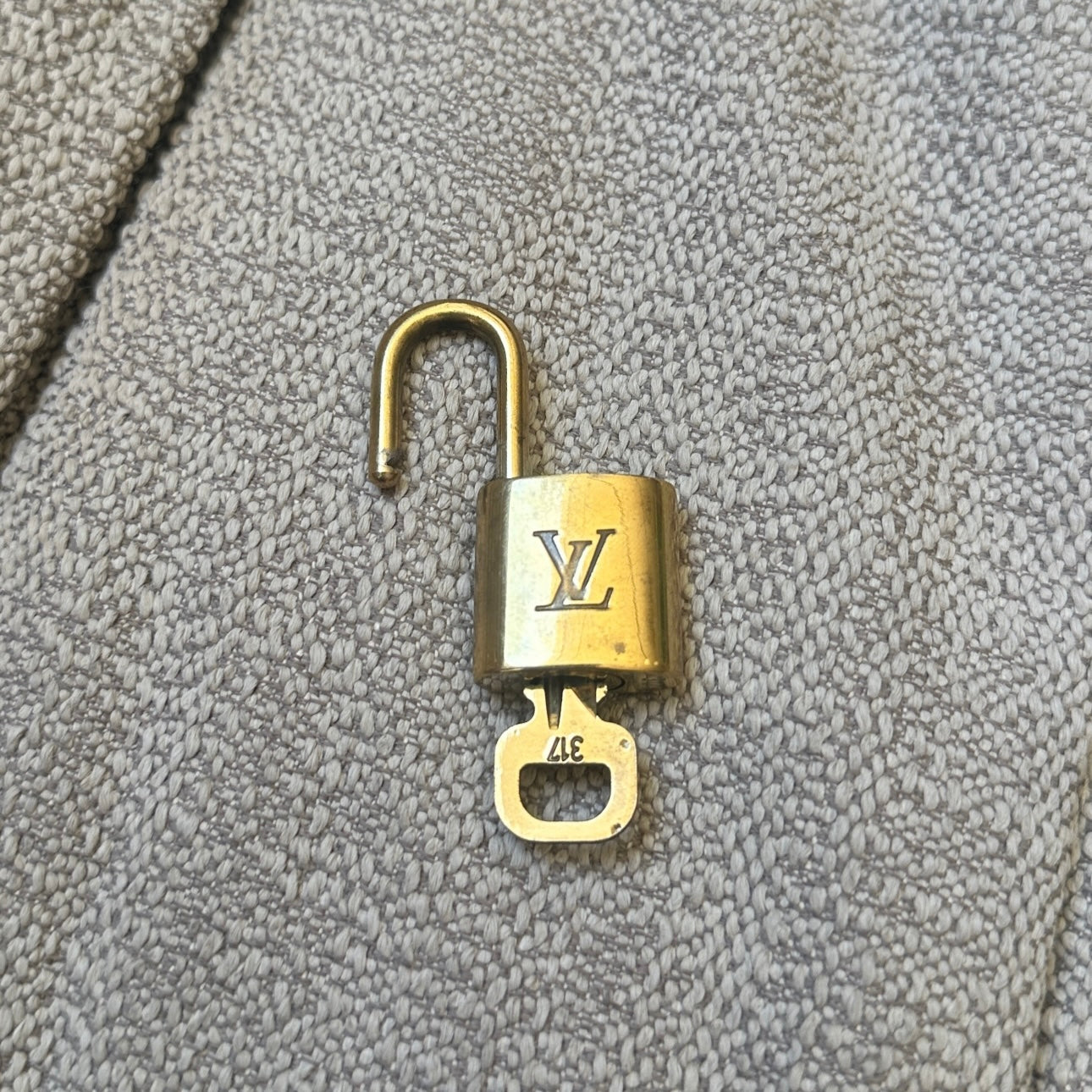 Louis Vuitton Lock&key